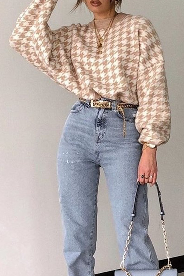 Beautifully Finished Sweater in a Timeless Design
