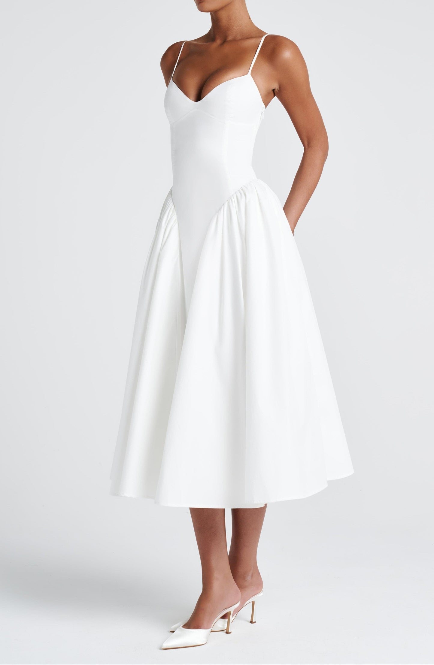 Classic Vintage Dress with a Flattering Fit
