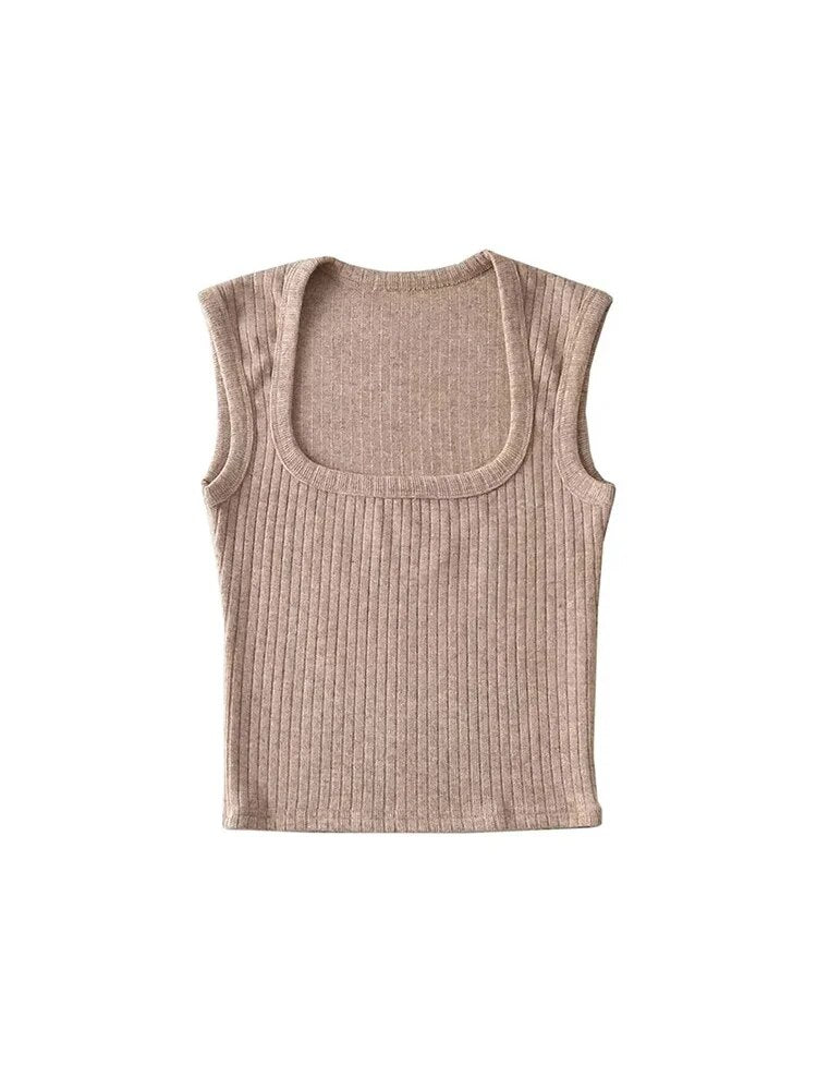 A Vintage Style Top with Delicate Timeless Details