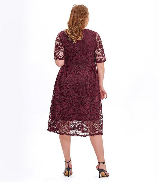 Well Tailored Dress with a Graceful Silhouette