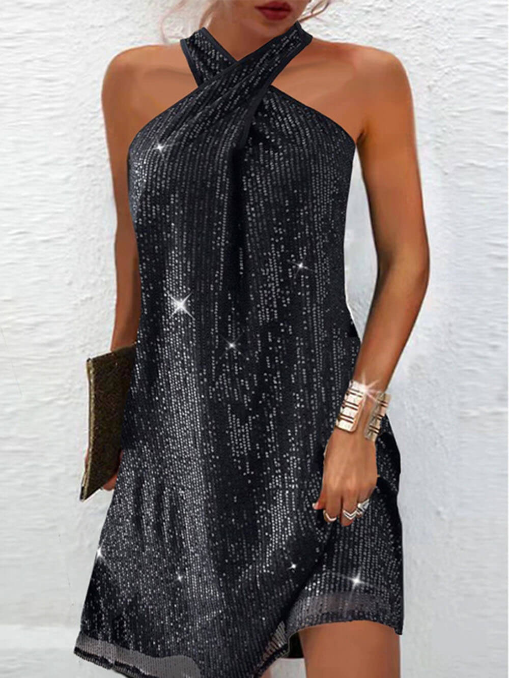 Beautifully Finished Dress in a Timeless Design