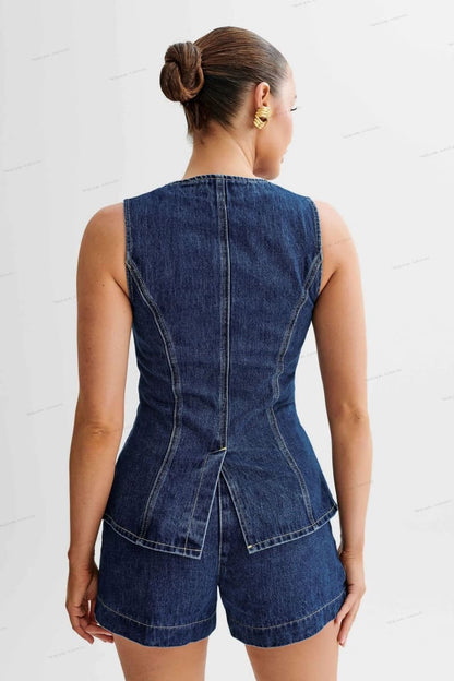Gracefully Styled Garment for Any Occasion