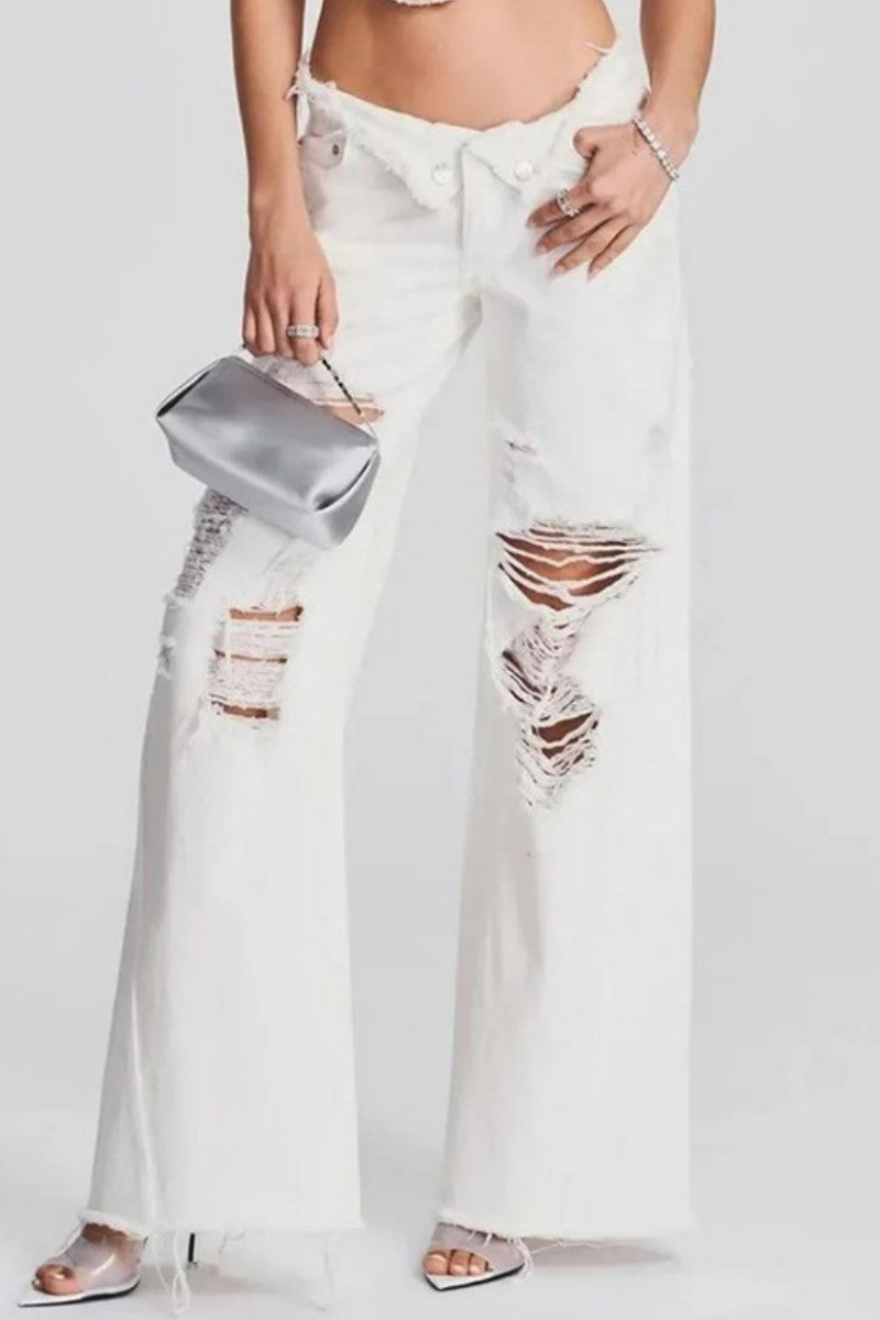 Effortlessly Elegant Garment with a Timeless Design