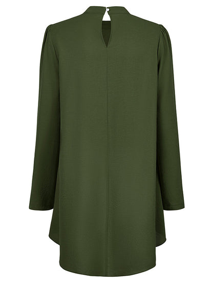 Well Tailored Blouse with a Graceful Silhouette