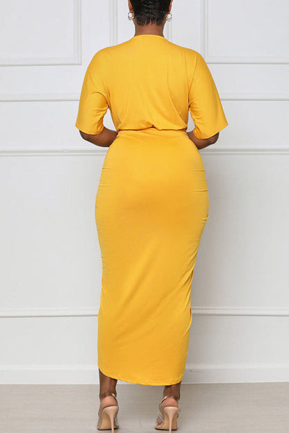 Effortlessly Elegant Dress with a Timeless Design