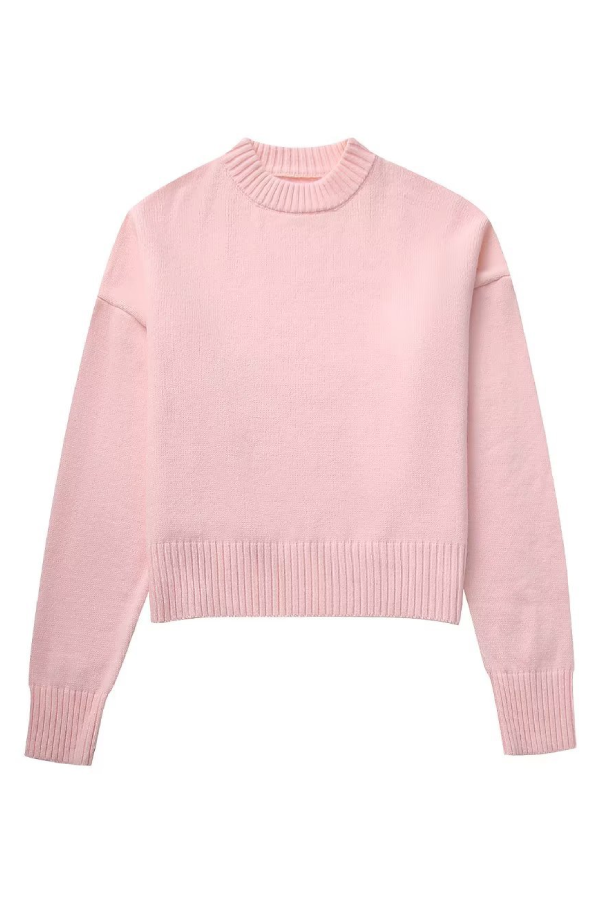 Classic Vintage Sweater with a Flattering Fit