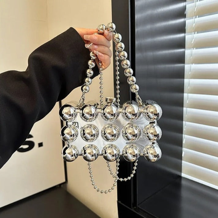 Beautifully Finished Bag in a Timeless Design