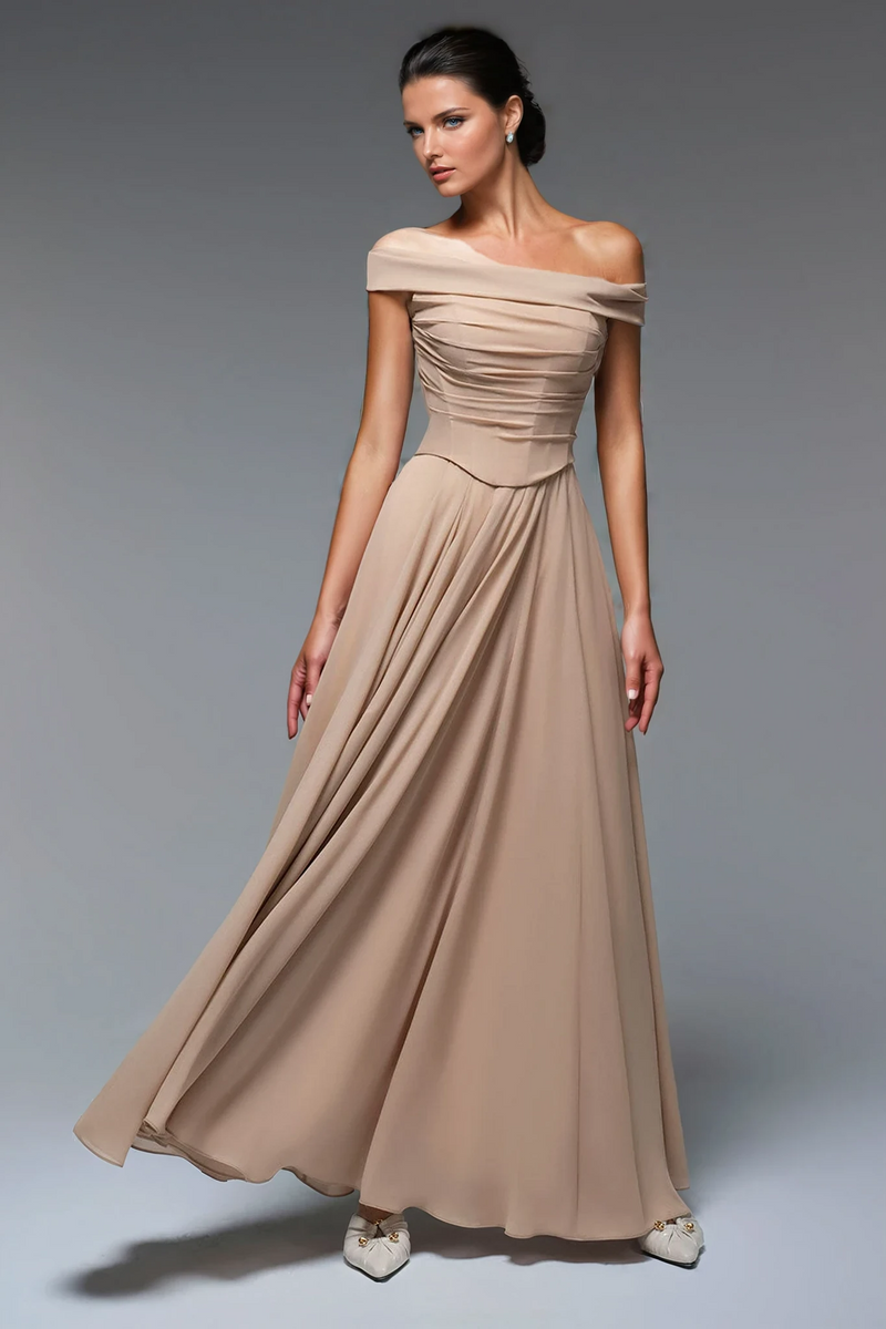 Effortlessly Elegant Dress with a Timeless Design