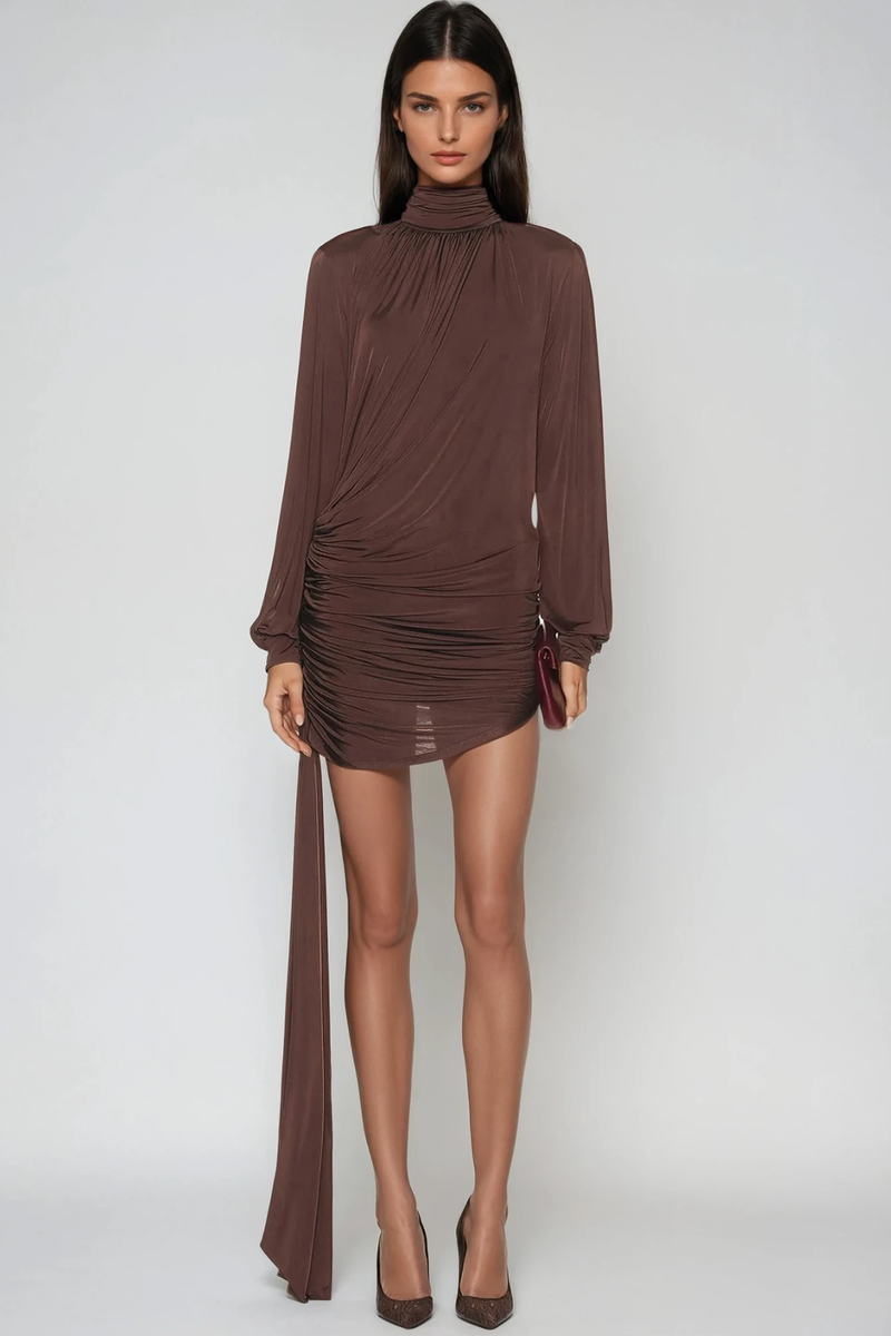 Effortlessly Elegant Dress with a Timeless Design