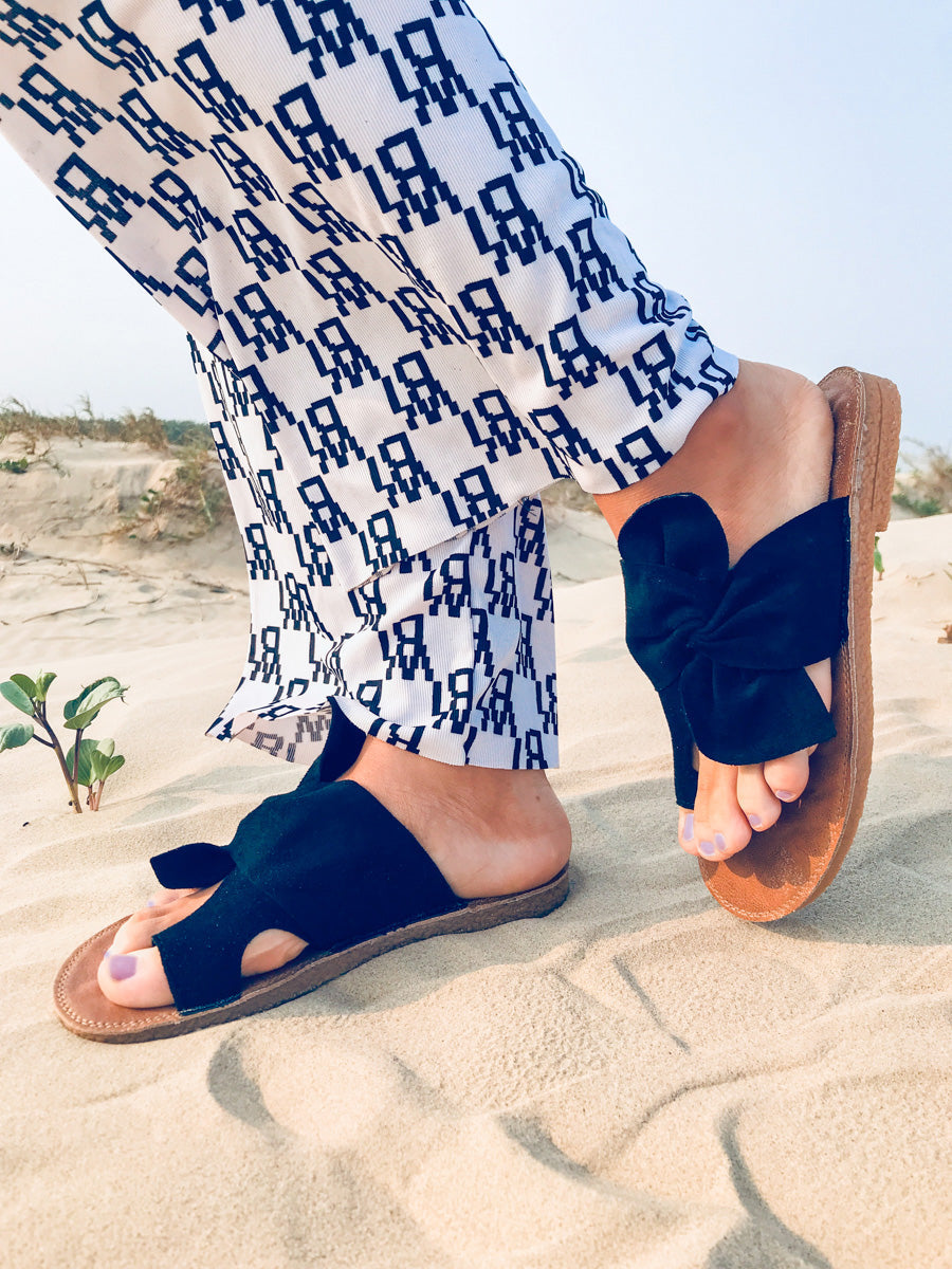 Effortlessly Elegant Garment with a Timeless Design