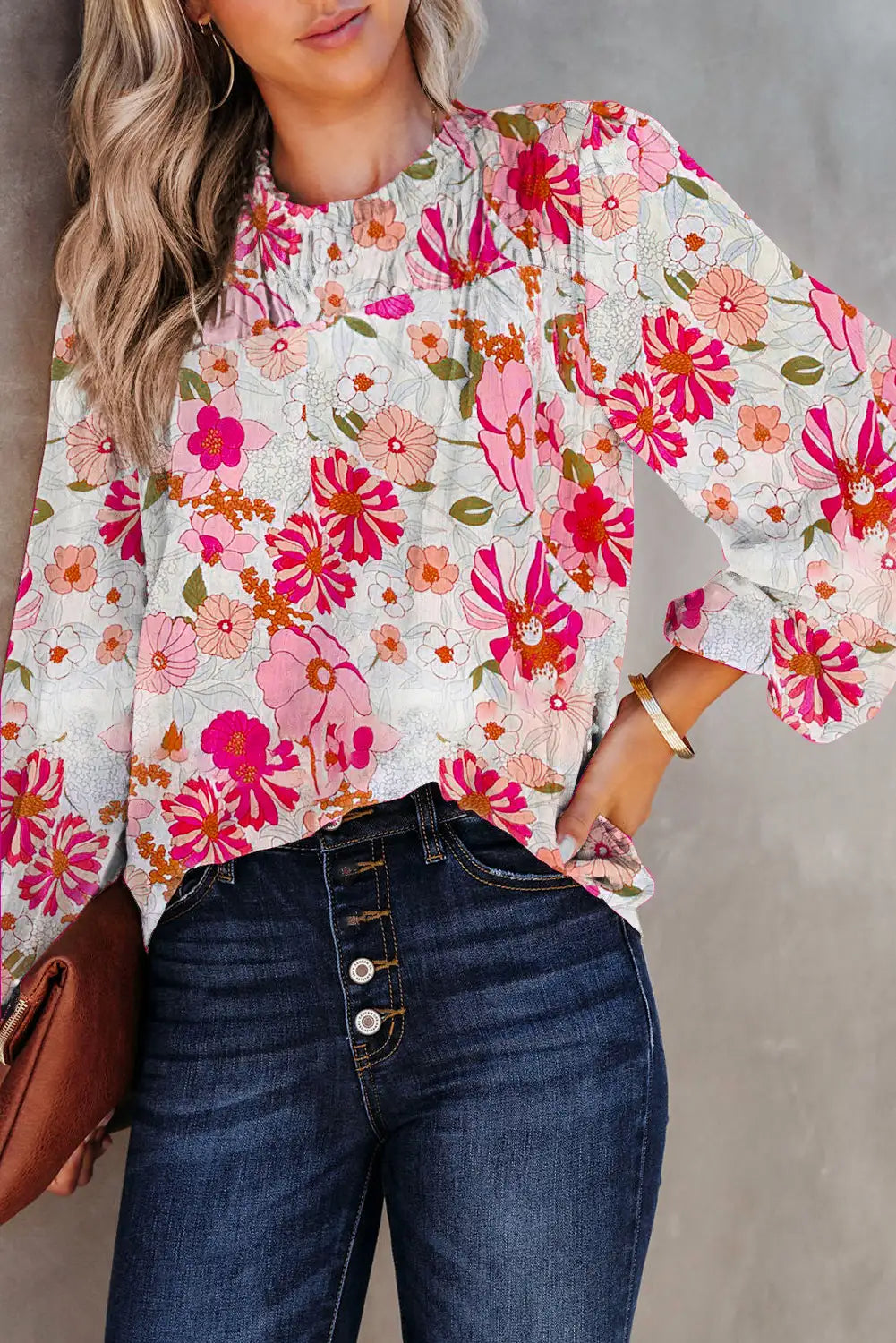 Sophisticated Blouse with a Clean Classic Look