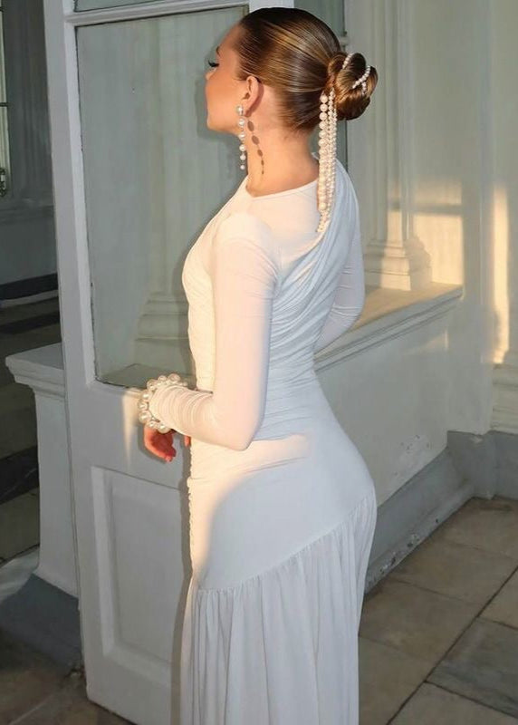 A Vintage Style Dress with Delicate Timeless Details