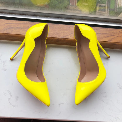 Well Tailored Shoes with a Graceful Silhouette