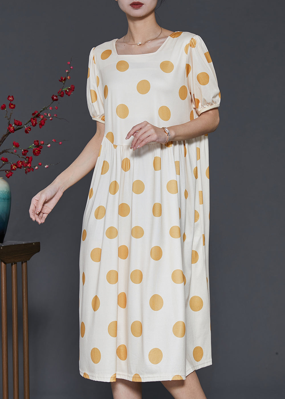 Gracefully Styled Dress for Any Occasion