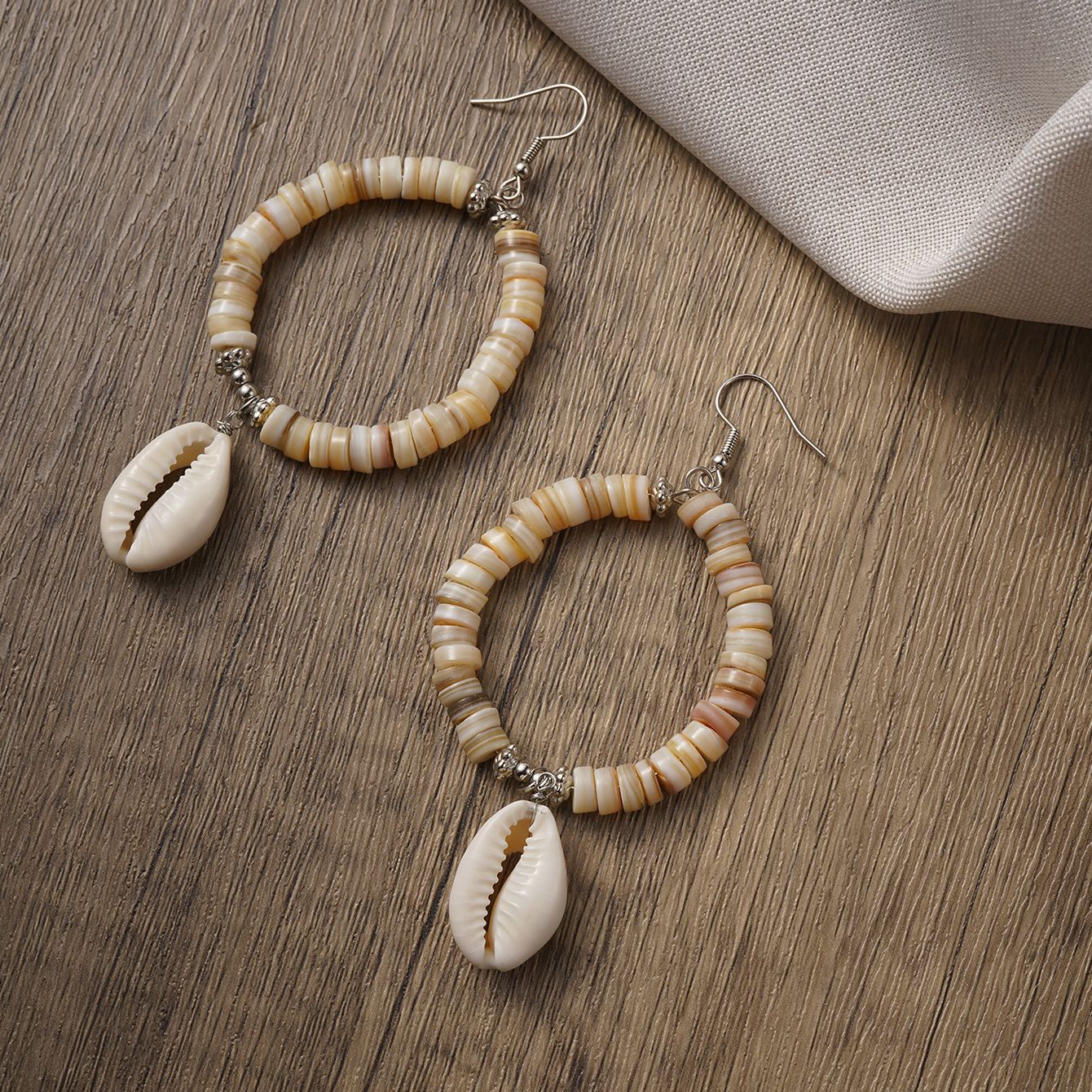 Effortlessly Elegant Garment with a Timeless Design