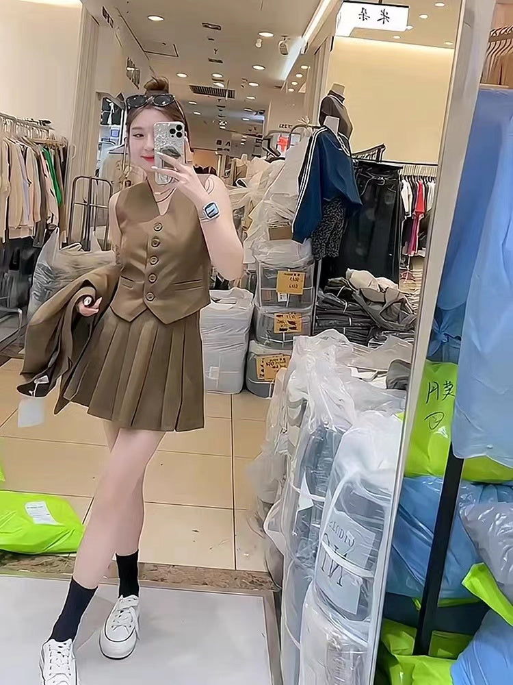 Classic Vintage Coat with a Flattering Fit