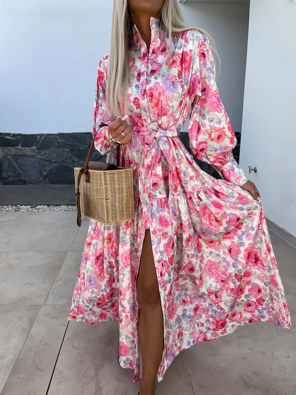 Beautifully Finished Dress in a Timeless Design