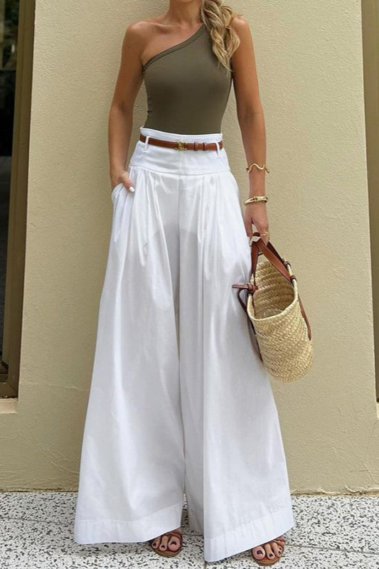 Well Tailored Pants with a Graceful Silhouette