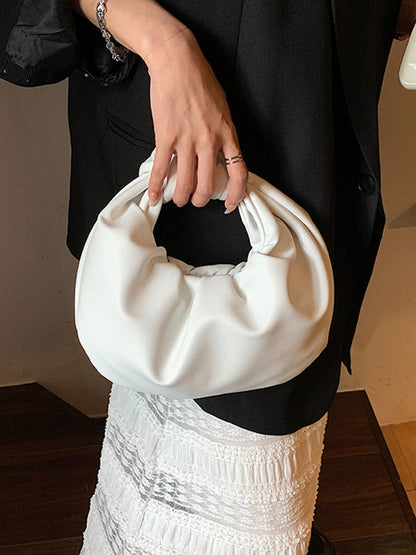 Well Tailored Bag with a Graceful Silhouette