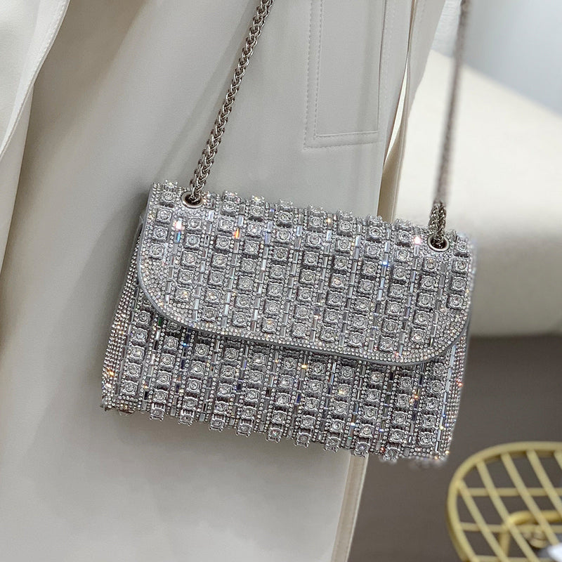 Classic Vintage Bag with a Flattering Fit