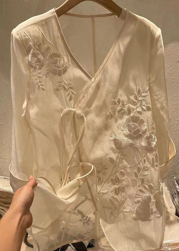 Elegantly Styled Blouse for Everyday Wear