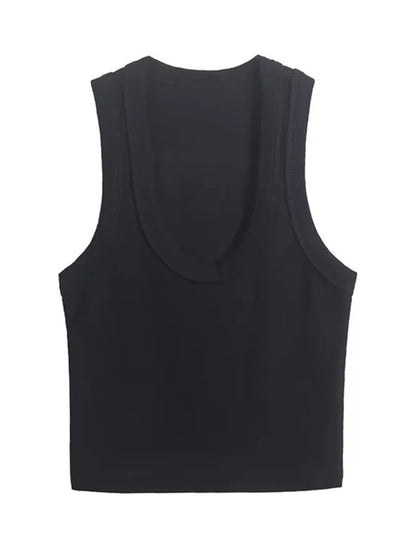 Effortlessly Elegant Top with a Timeless Design