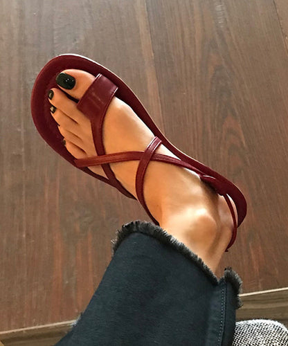 Well Tailored Sandals with a Graceful Silhouette