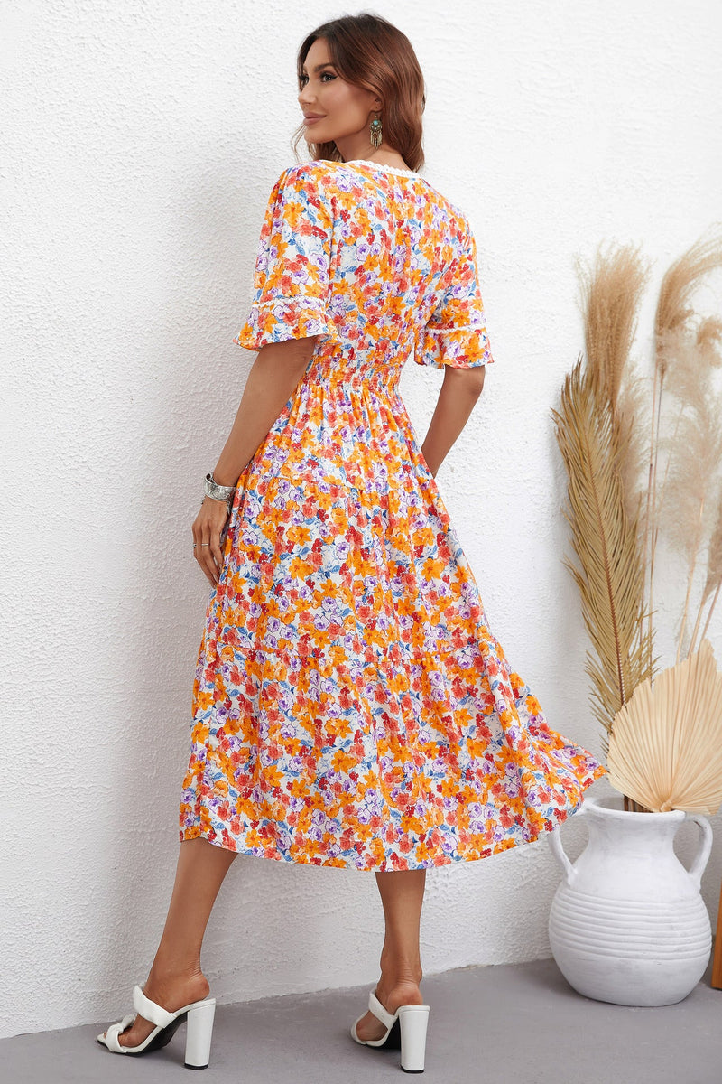 Effortlessly Elegant Dress with a Timeless Design