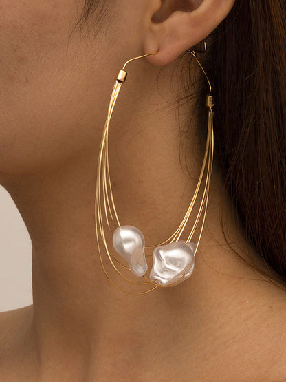 Effortlessly Elegant Garment with a Timeless Design