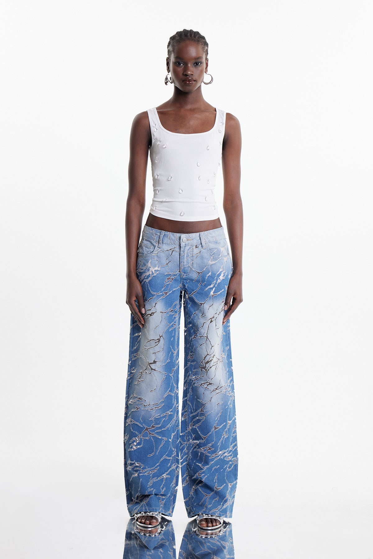Sophisticated Garment with a Clean Classic Look