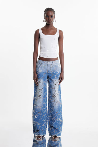 Sophisticated Garment with a Clean Classic Look