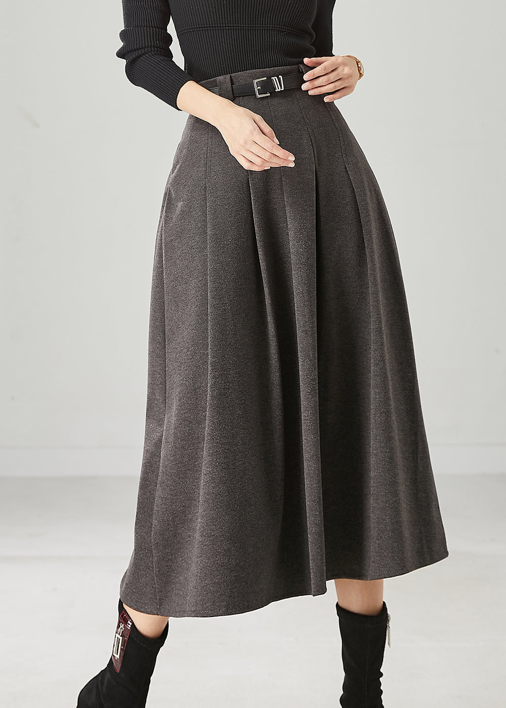 Effortlessly Elegant Garment with a Timeless Design