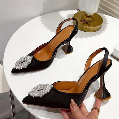 Effortlessly Elegant Heels with a Timeless Design