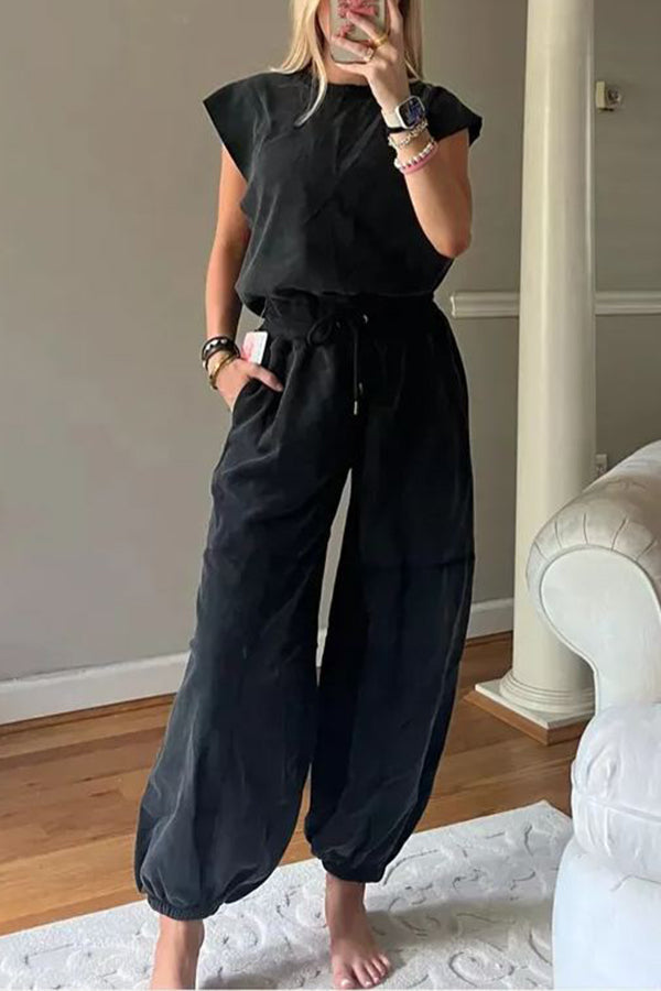 Effortlessly Elegant Garment with a Timeless Design