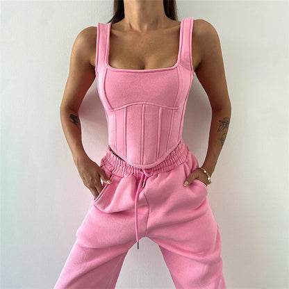 Well Tailored Pants with a Graceful Silhouette