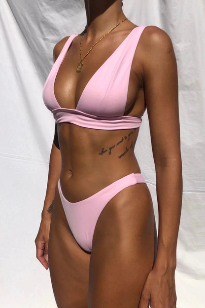 Beautifully Finished Bikini in a Timeless Design