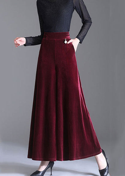 Effortlessly Elegant Pants with a Timeless Design