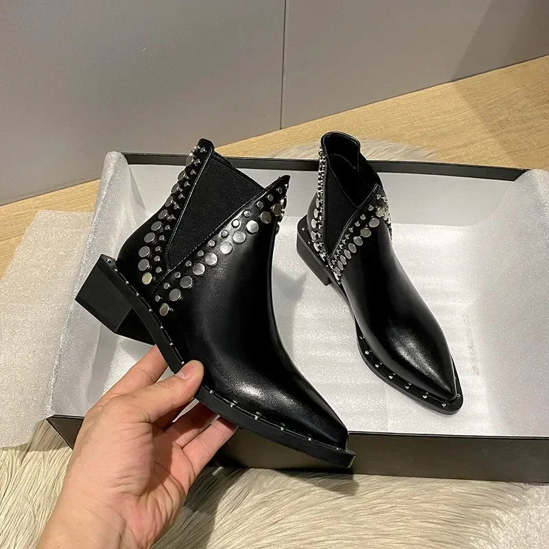 Classic Vintage Boots with a Flattering Fit