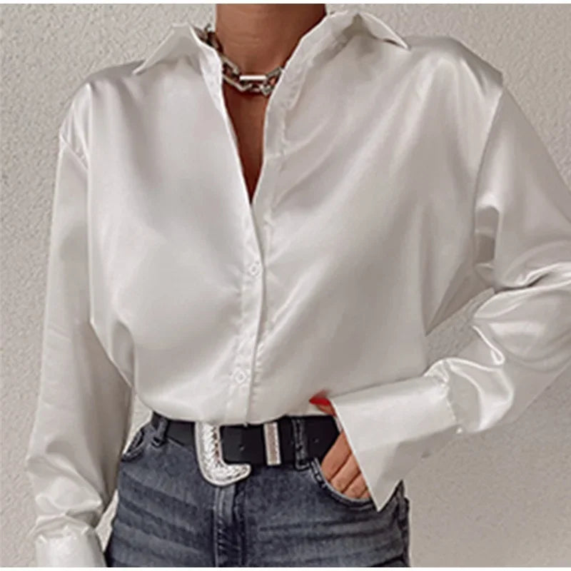 Beautifully Crafted Blouse in a Classic Style