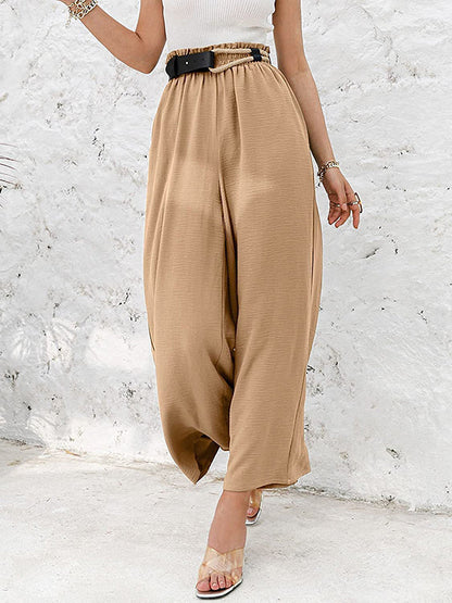 Effortlessly Elegant Pants with a Timeless Design