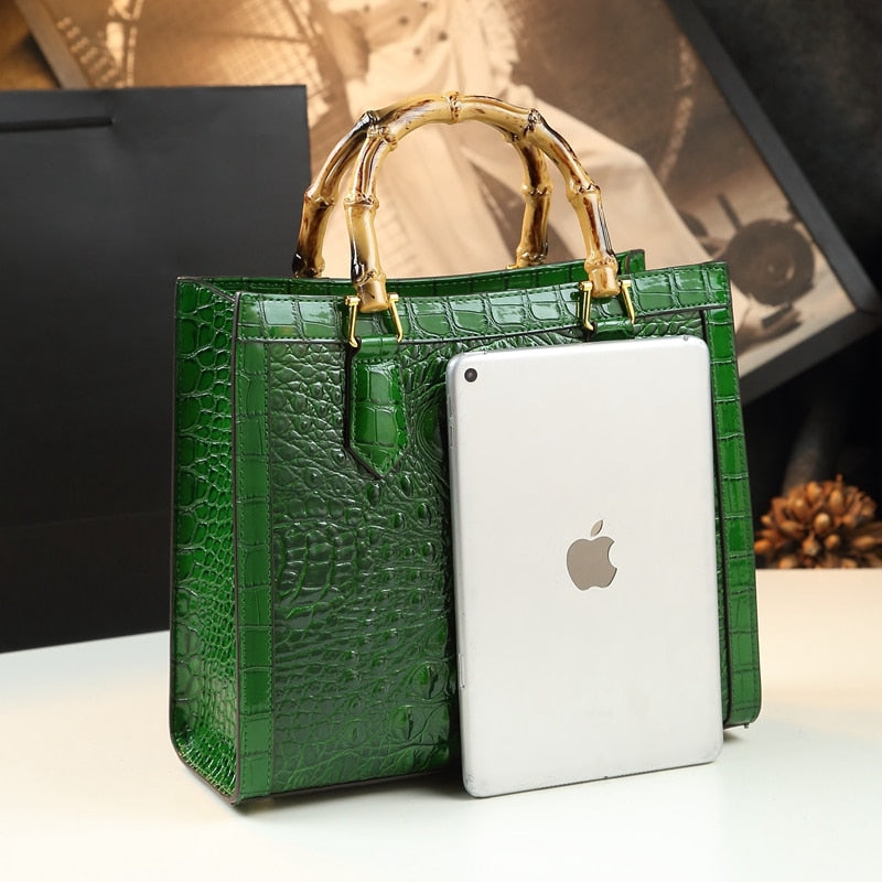 Classic Vintage Bag with a Flattering Fit