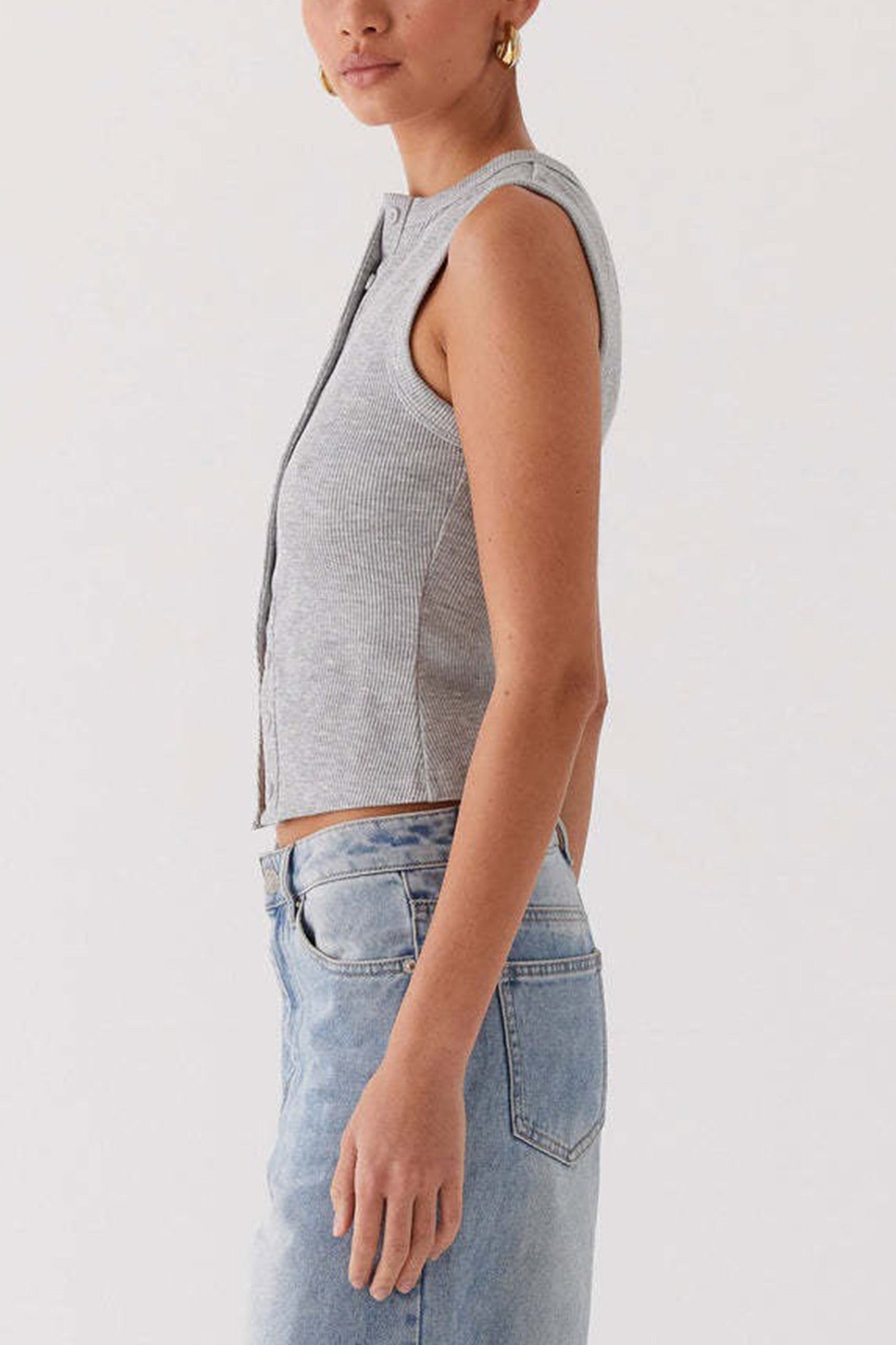 Effortlessly Elegant Top with a Timeless Design