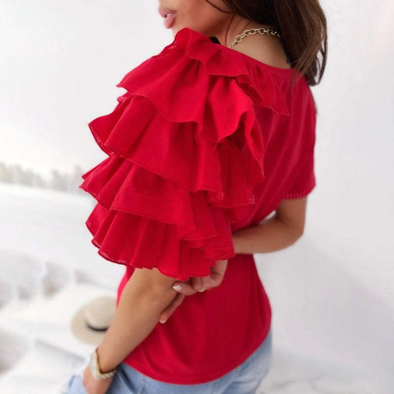 Effortlessly Elegant Blouse with a Timeless Design