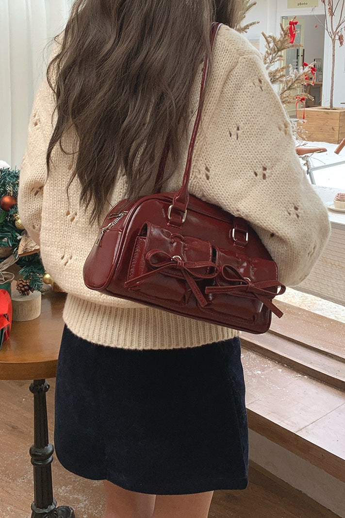 Polished Bag with an Effortless Classic Look