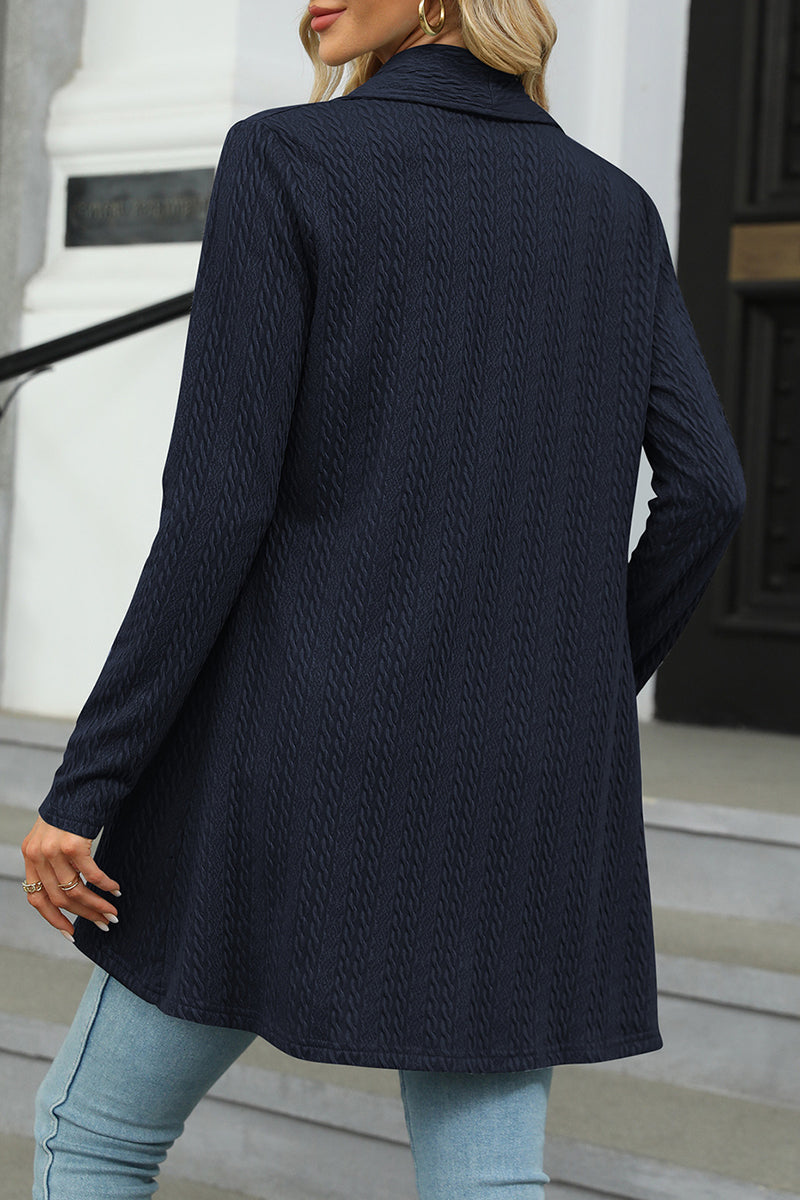 Well Tailored Top with a Graceful Silhouette