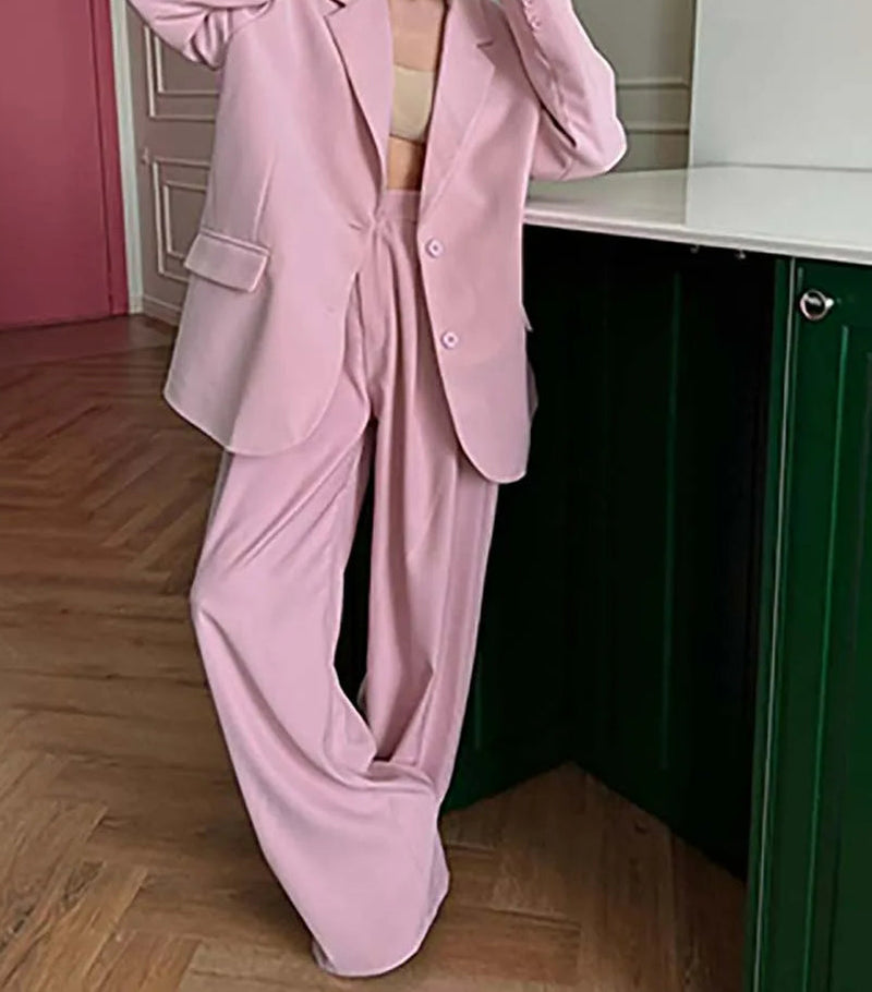 Classic Vintage Trousers with a Flattering Fit