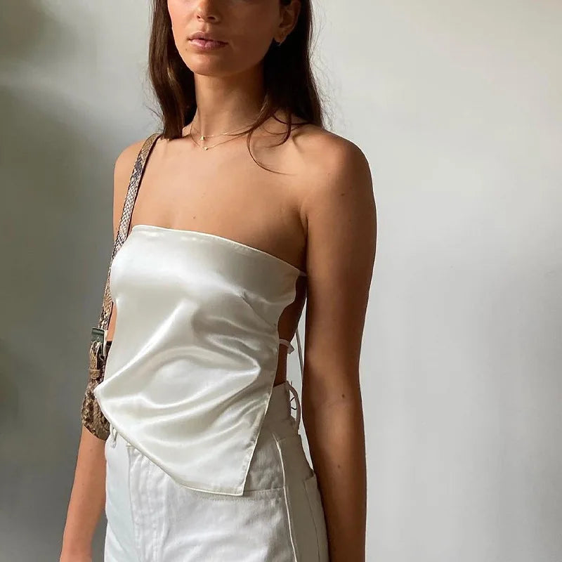Effortlessly Elegant Top with a Timeless Design