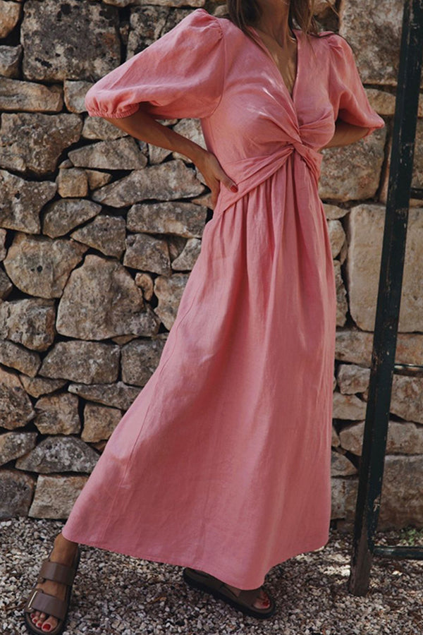 Effortlessly Elegant Dress with a Timeless Design