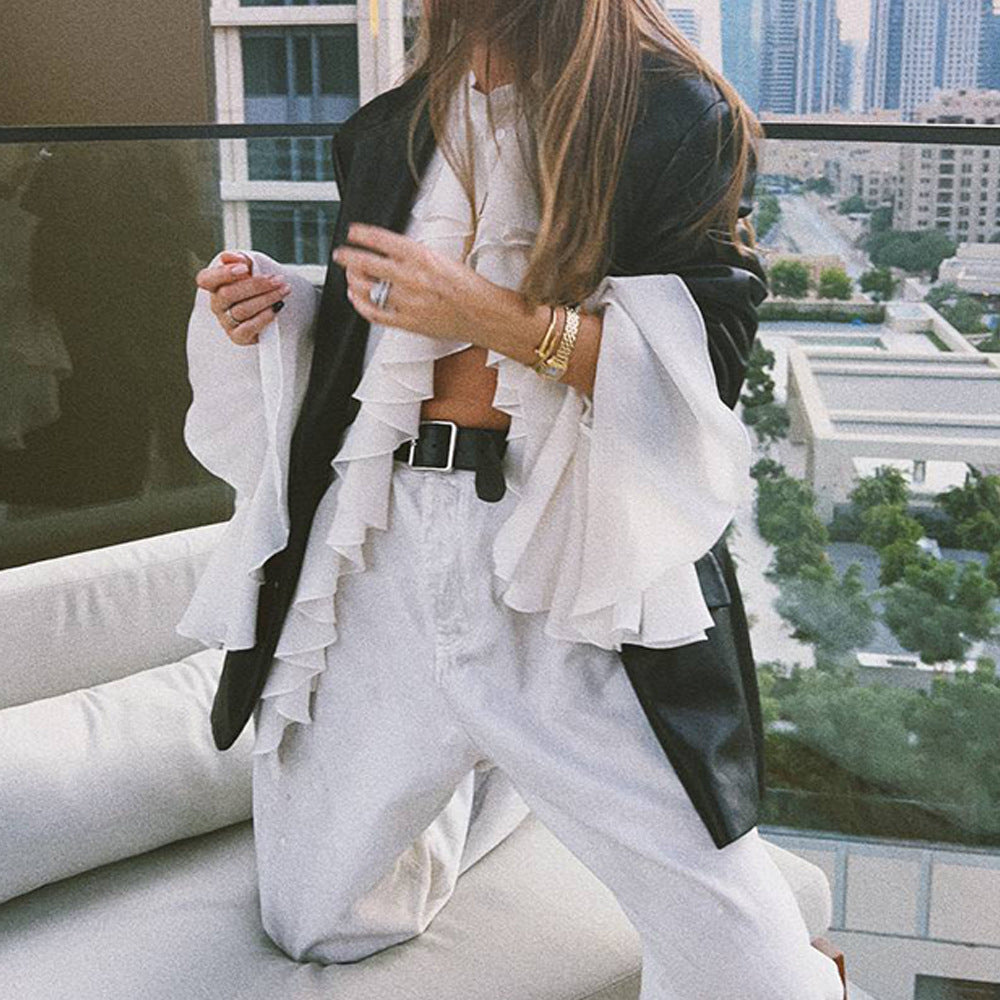 Effortlessly Elegant Blouse with a Timeless Design