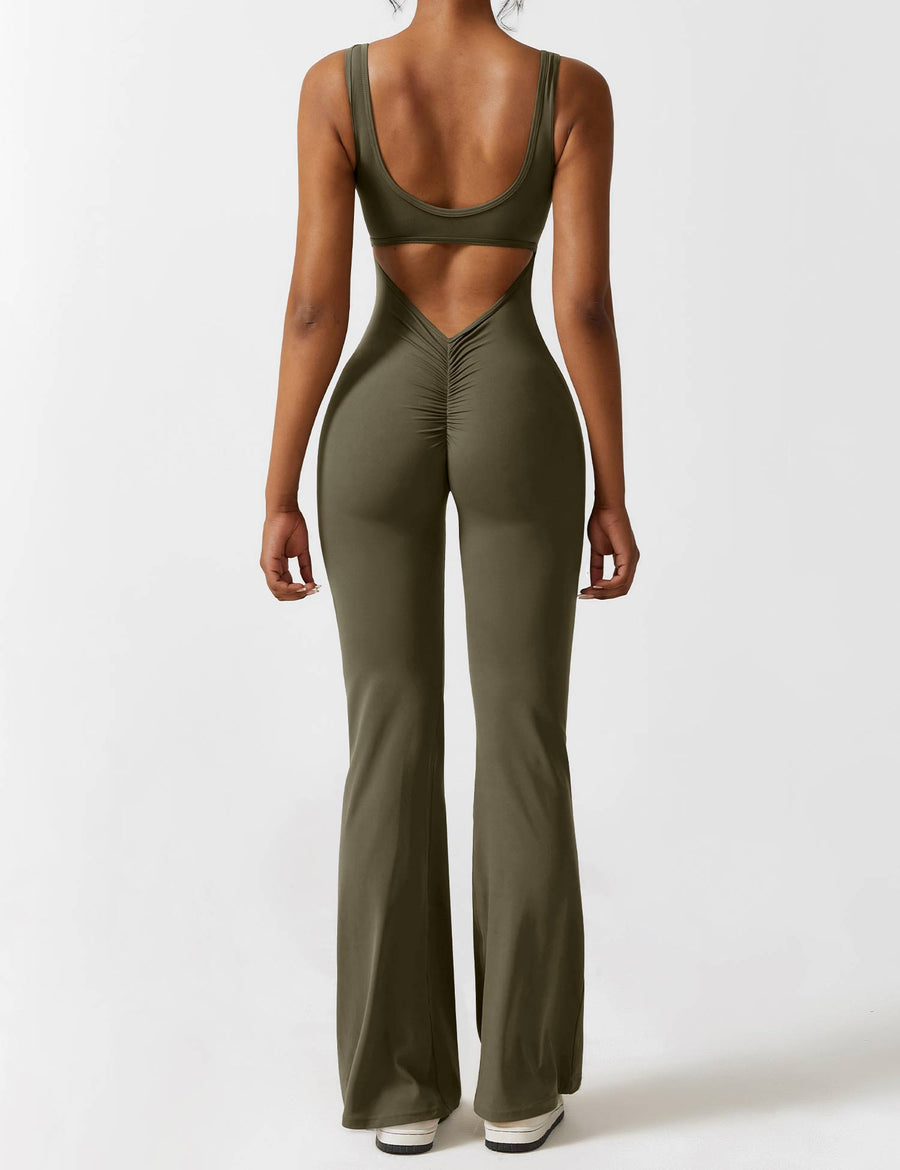 Sophisticated Garment with a Clean Classic Look